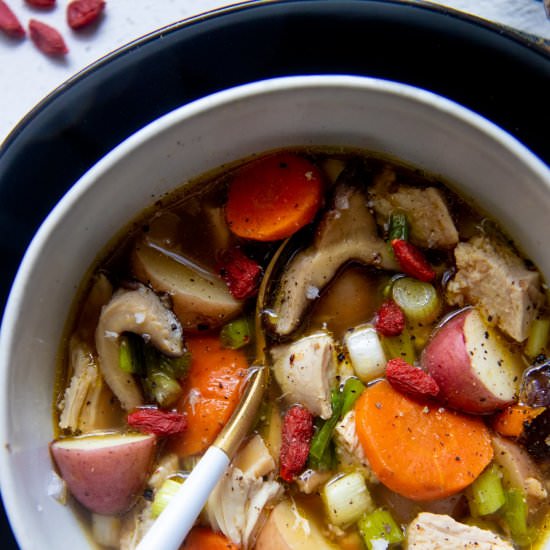 Instant Pot Herbal Chicken Soup
