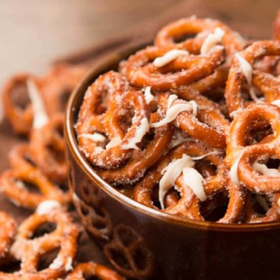 Pumpkin Pie Spice Pretzels