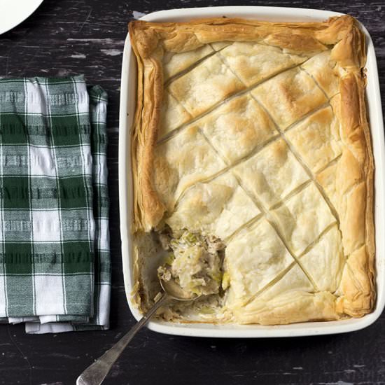 Quorn chicken and leek pie