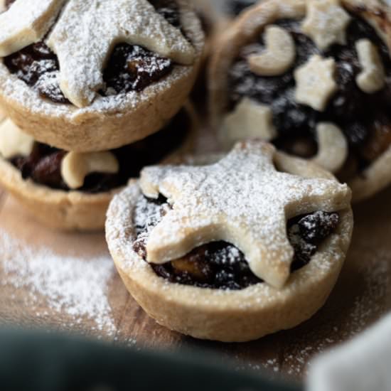 Vegan Christmas Fruit Mince Pies