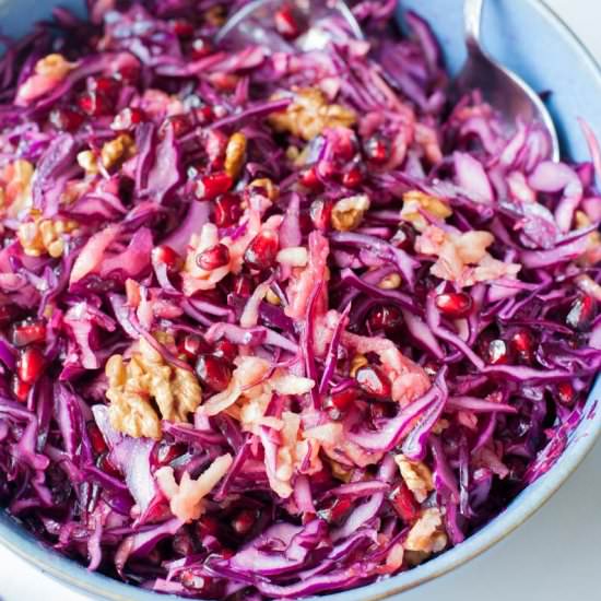 Red cabbage and apple slaw