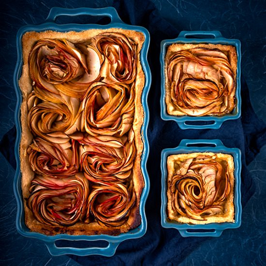 Apple-rose tart
