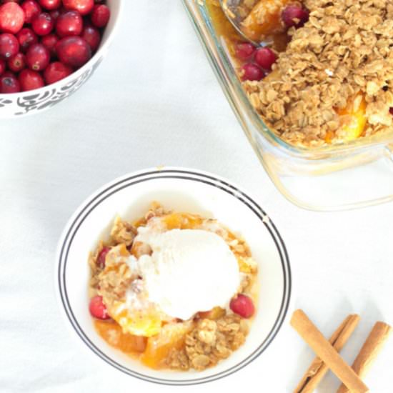 simple peach cranberry crumble