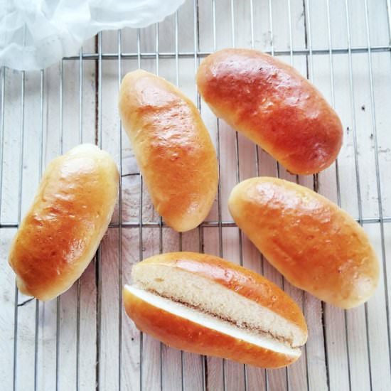 HOMEMADE HOT DOG BUNS