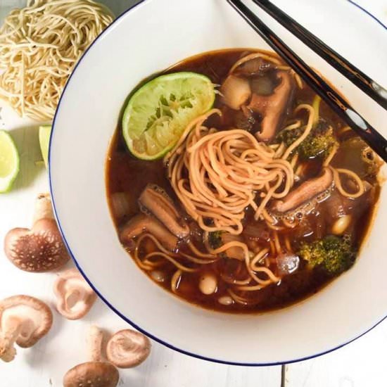 Tangy shiitaké mushroom  ramen soup