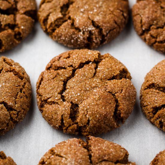 vegan chewy ginger molasses cookies
