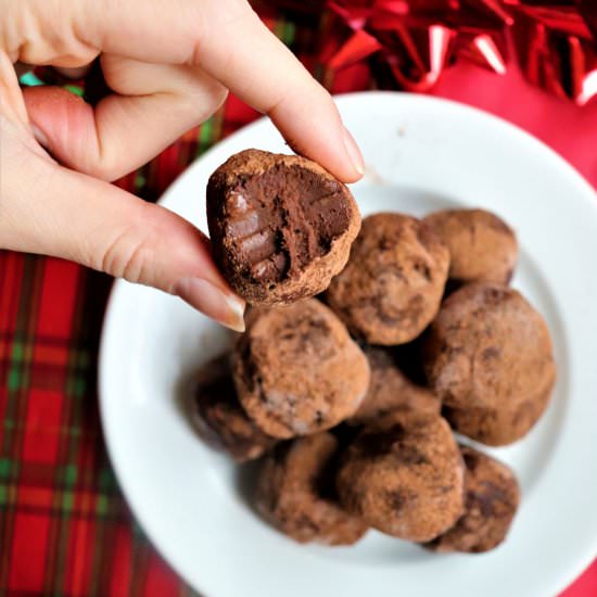 Vegan Chocolate Ganache Truffles