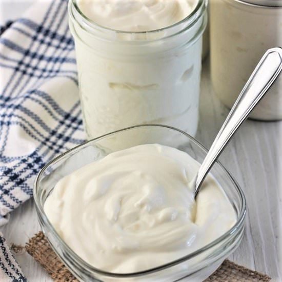 Easy Instant Pot Vanilla Yogurt