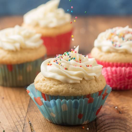 Vegan Vanilla Cupcakes