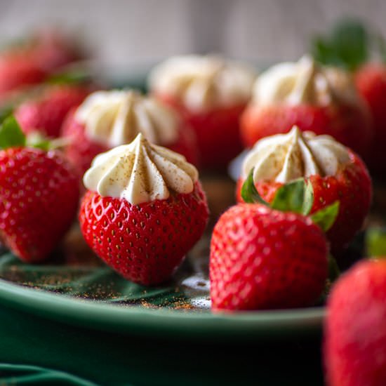 Cheesecake Stuffed Strawberries