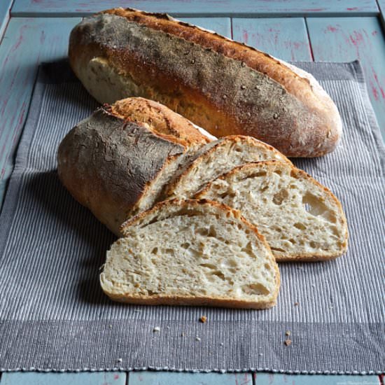 Country spelt sourdough bread