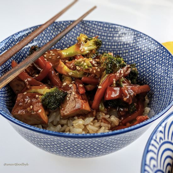 Broccoli and tofu Asian sticky rice