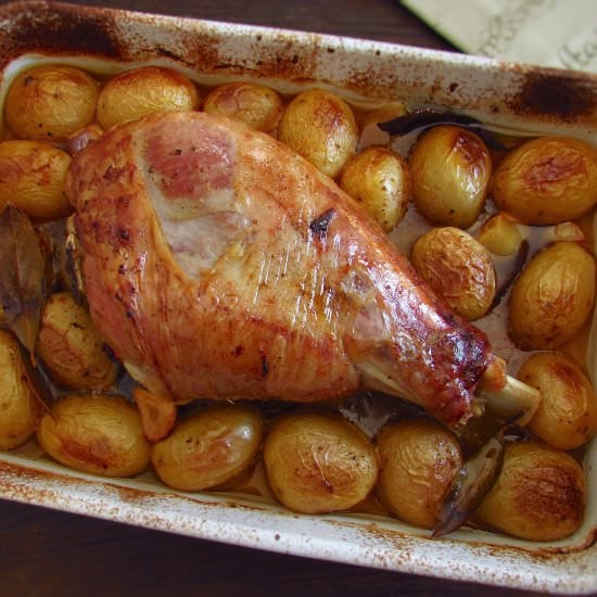 Turkey leg in the oven