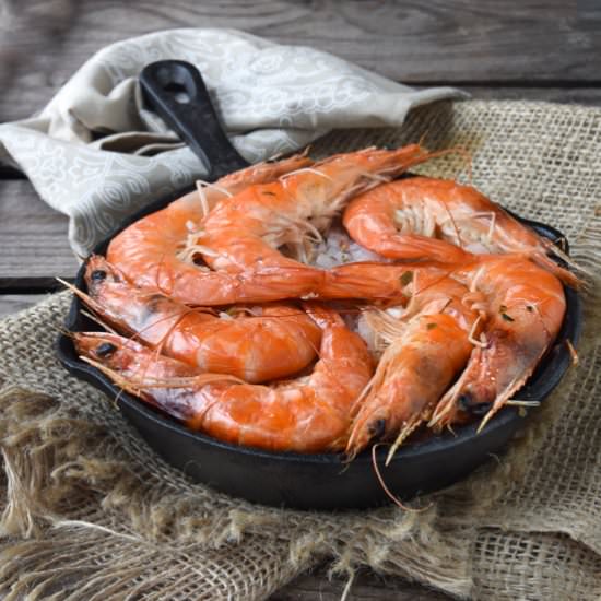 Prawns cooked in sea salt