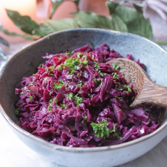 Traditional Braised Red Cabbage