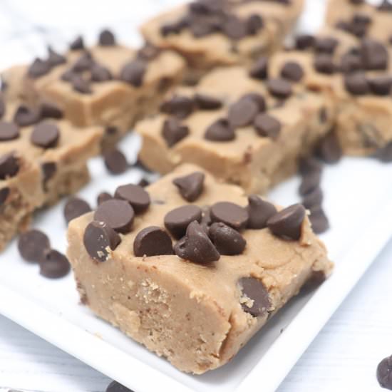 No-Bake Chocolate Chip Cookie Bars