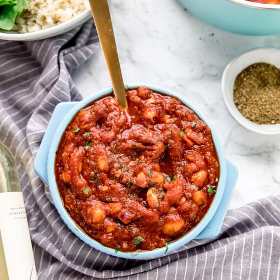 White Beans in Garlic Tomato Sauce