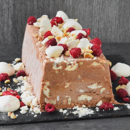 Chocolate semifreddo with meringue