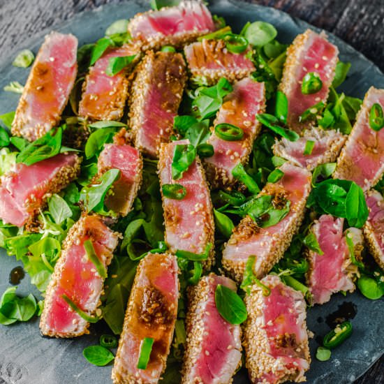 Asian seared tuna salad