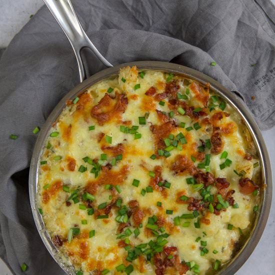 KETO CAULIFLOWER MAC AND CHEESE