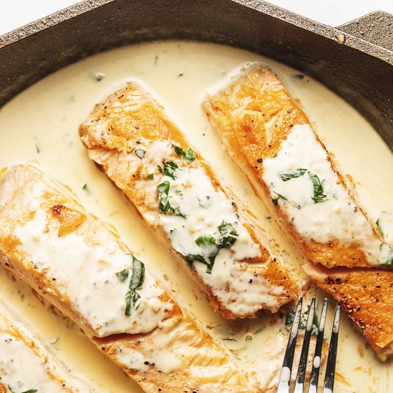 Keto Creamy Lemon Garlic Salmon
