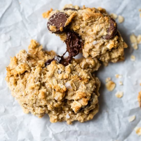 Chocolate Chip Oatmeal Cookies