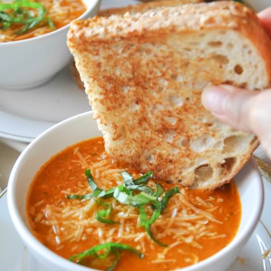Vegan Tomato Basil Soup