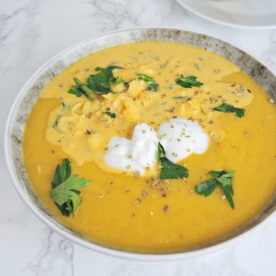 Carrot cream with curry