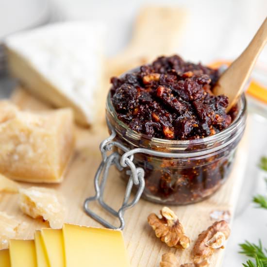 Fig & Walnut Chutney