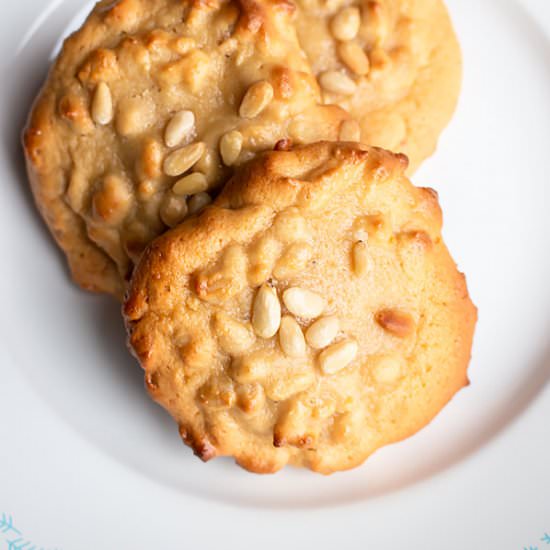 Pignoli cookies
