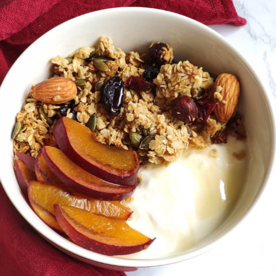 Easy Homemade granola