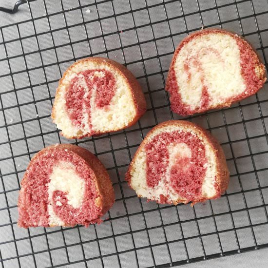 Red velvet marble cake