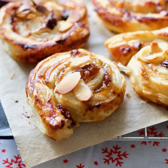 Puff Pastry Mince Pie Swirls