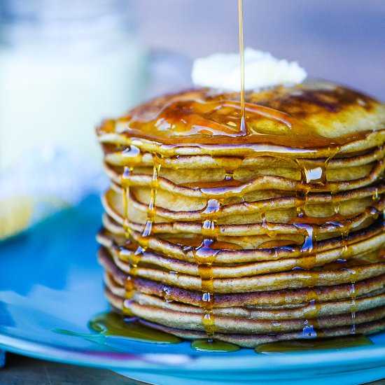 Easy Eggnog Pancakes