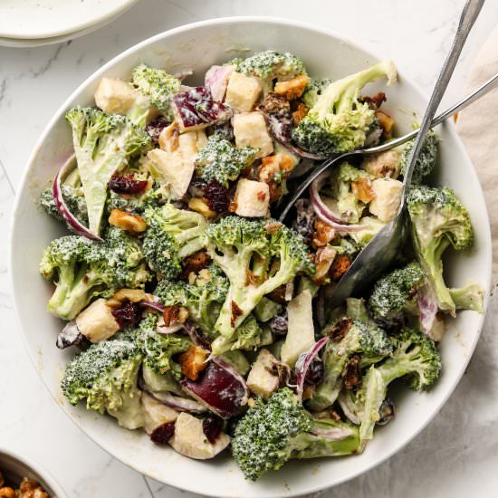 vegan creamy broccoli salad