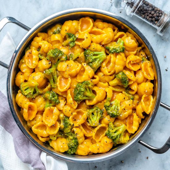EASY VEGAN MAC AND CHEESE