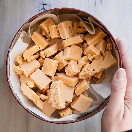 Old fashioned caramel candy prepare