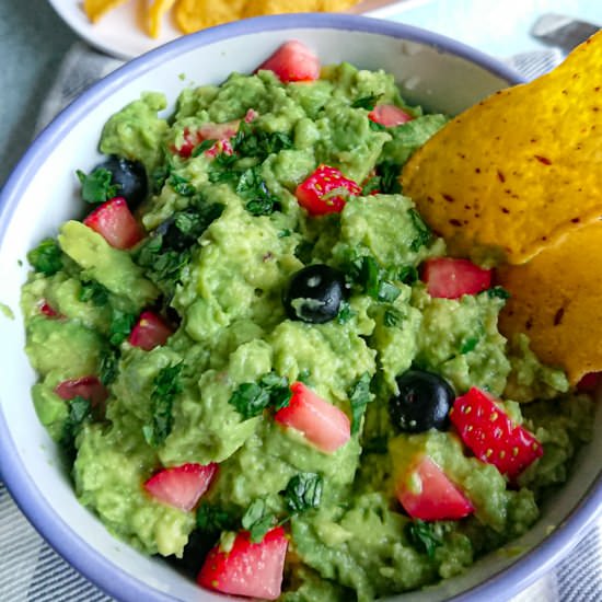 The best guacamole with berries