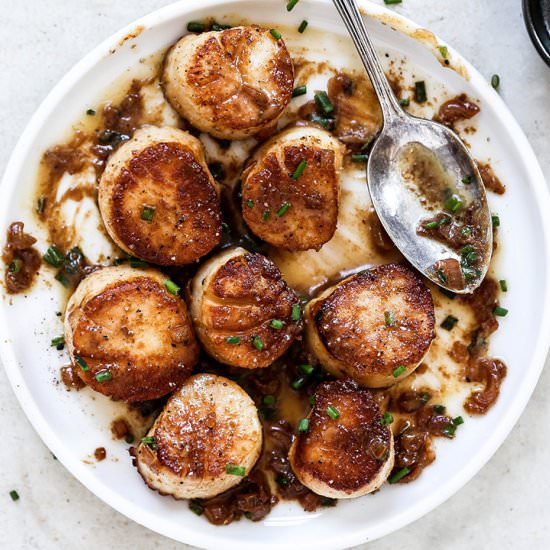 Easy Pan-Seared Scallops