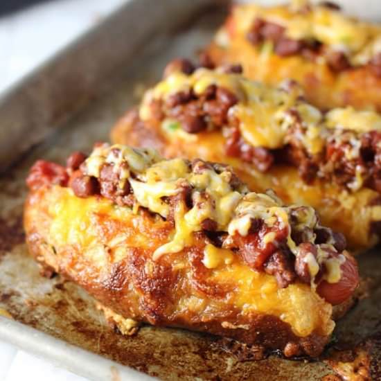 Pretzel Hot Dog Buns/Turkey Chili