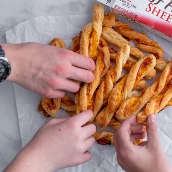 Ham and Cheese Puff Pastry Twists