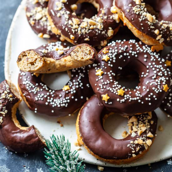 Baked Peanut Butter Banana Donuts