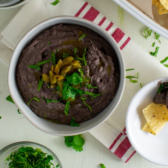 “Cheesy” Green Chile Black Bean Dip