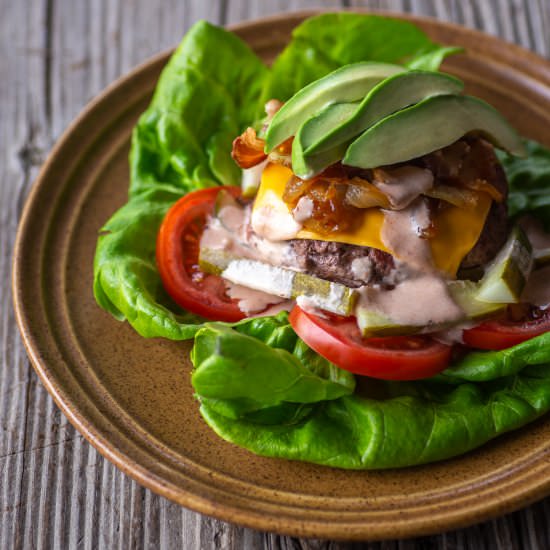 Cheeseburger with Caramelized Onion