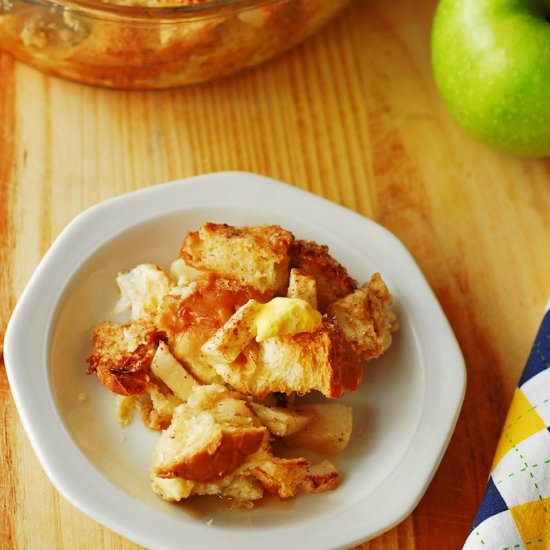 CINNAMON APPLE FRENCH TOAST BAKE