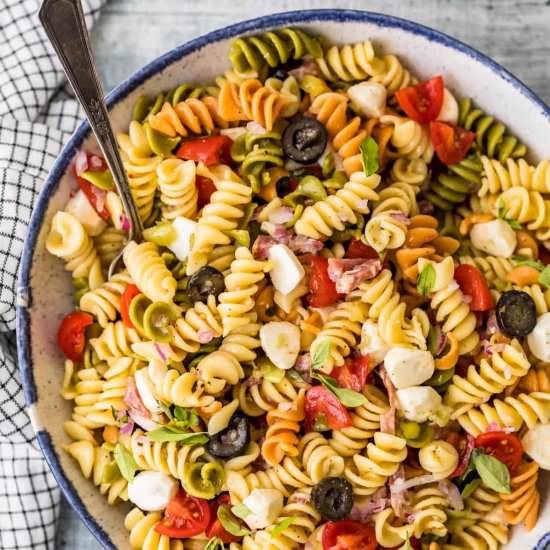 Classic Italian Pasta Salad!