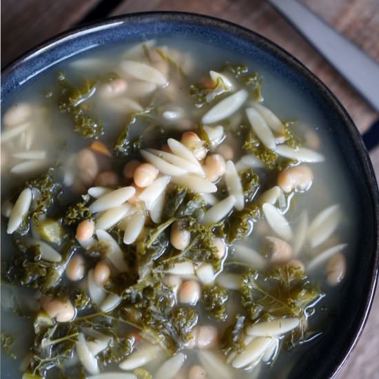 Soup with White Beans and Kale