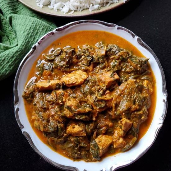 CHICKEN AND SPINACH CURRY {CHICKEN