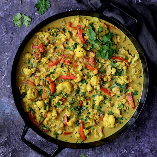 Vegan Cauliflower Chickpea Curry