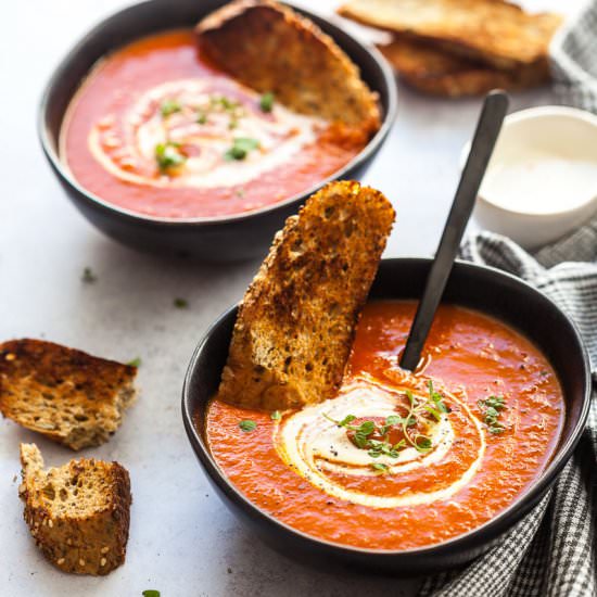 Easy Vegan Tomato Soup Recipe